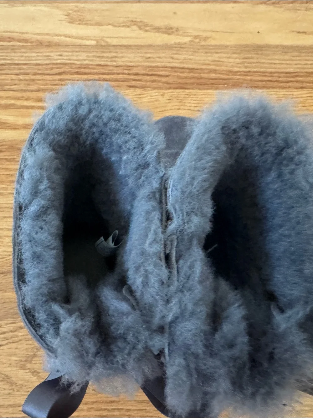 UGG Bailey Bow Mini Boot in Gray Size 13